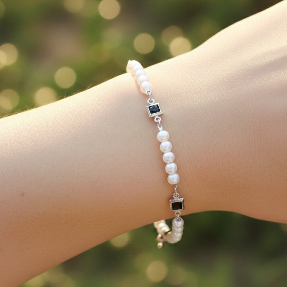 "Trendy Handmade Bracelet – A Stylish Gift for Women & Girls, MAR091752